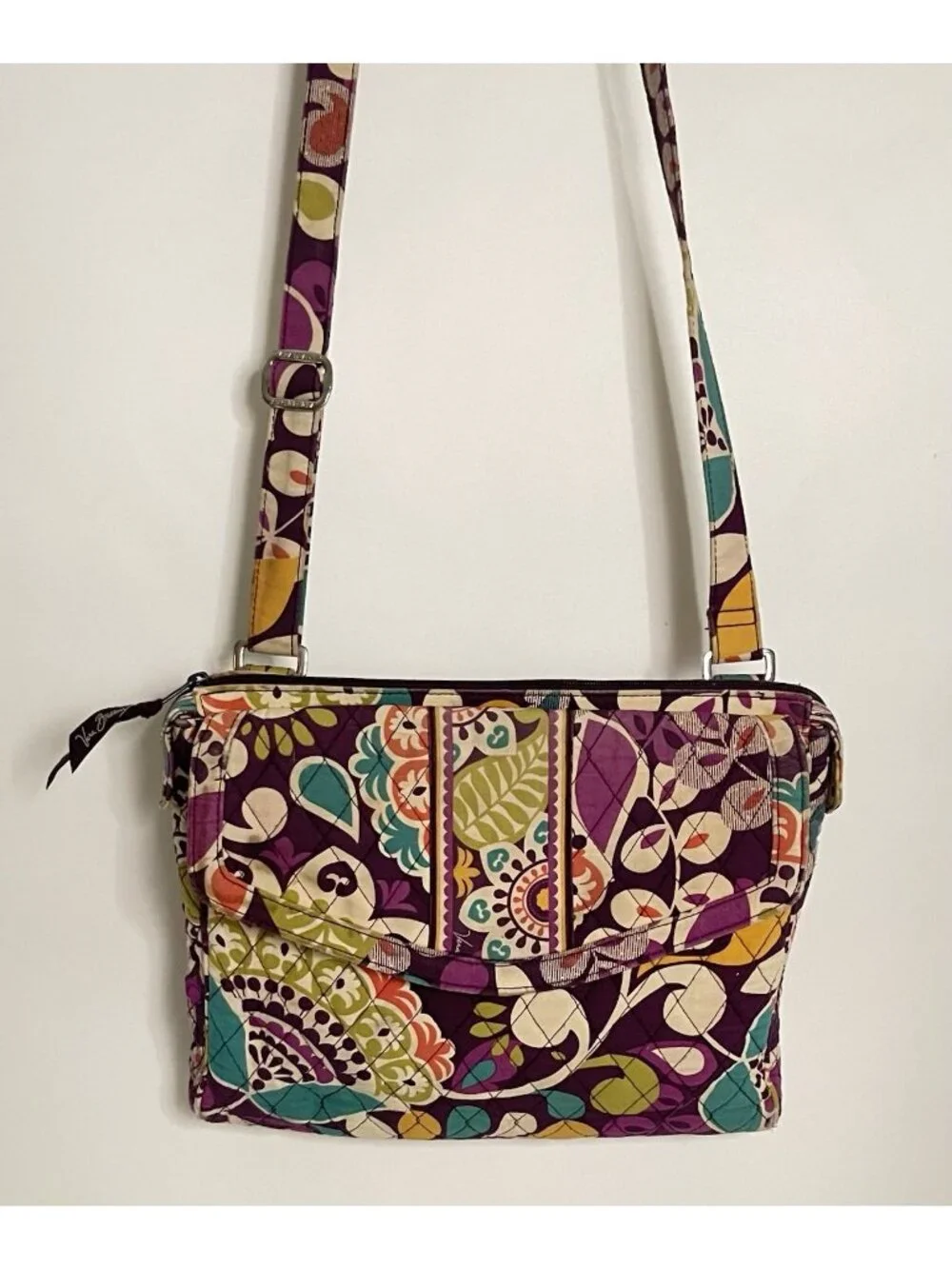 Vera Bradley Plum Crazy Mailbag Messenger Crossbody Retired Quilted Bag Florals